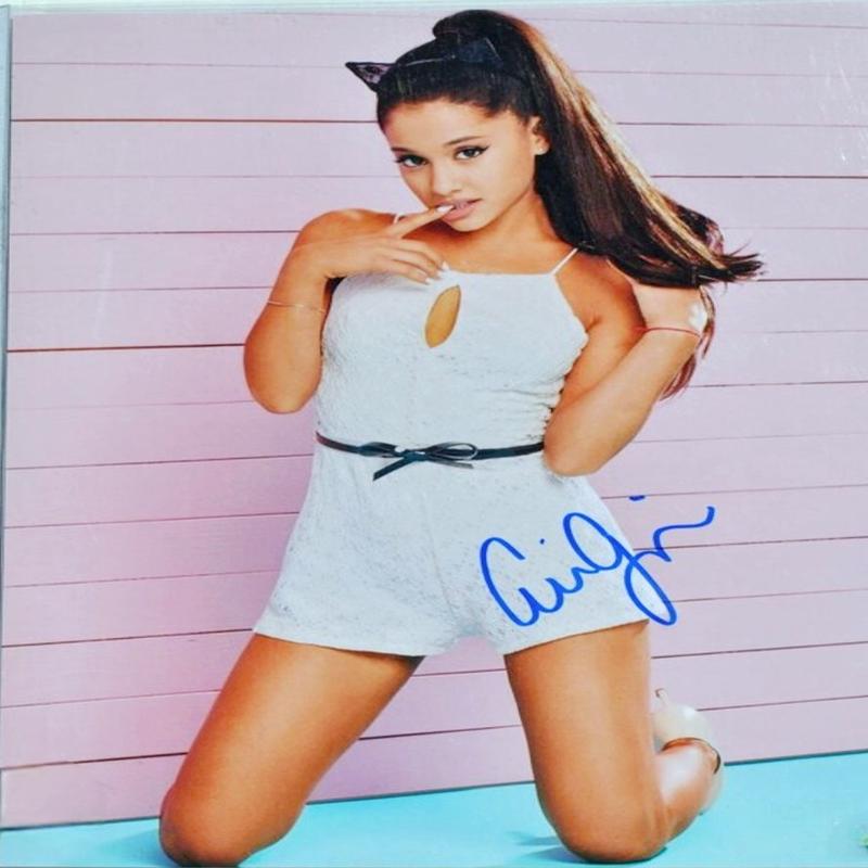 ARIANA GRANDE Signed Autographed Photo Summer Day COA hologram