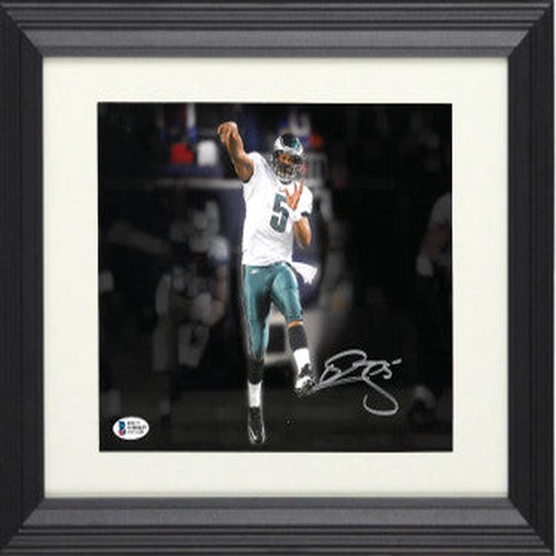 Donovan McNabb signed Philadelphia Eagles 8x10 Photo Custom Framing #5- Beckett Witnessed (horizontal)