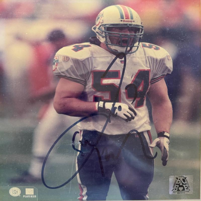Zach Thomas Autographed 8x10 Football Photo